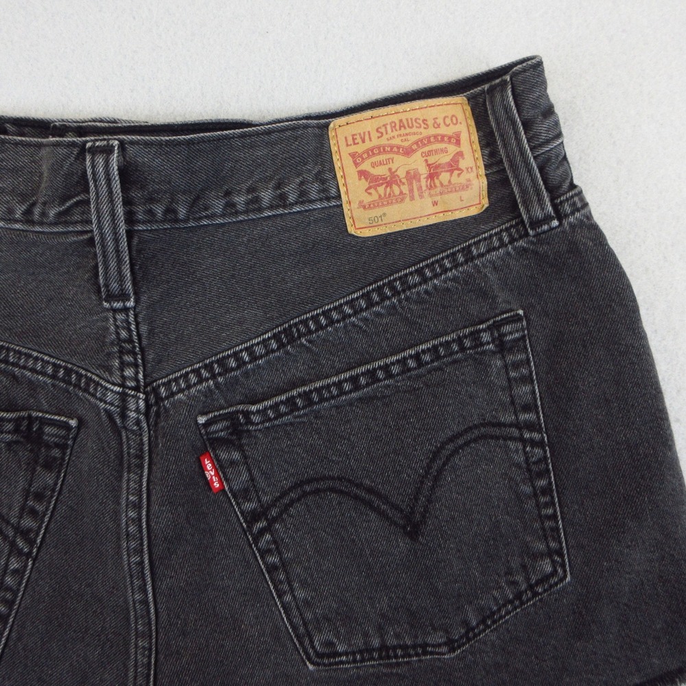 Levi's 501 Original Shorts Women W30 Black Denim Cutoff High Rise Button Fly - Picture 4 of 10